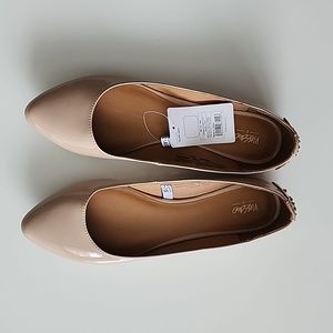 Women's Tan Flats